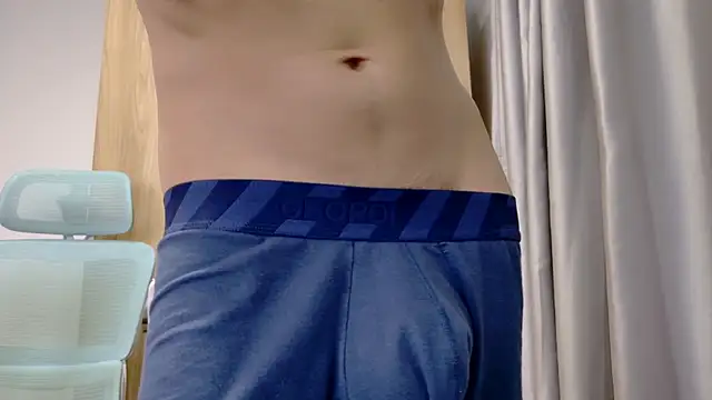 Snapshot of Allangil_ chatting on July 18, 7:17 pm Allangil online show from July 18, 7:17 pm