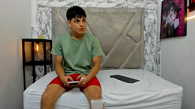 Logan Jhonson online show from November 1, 4:03 am