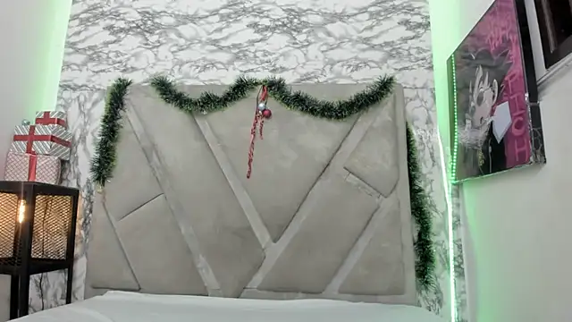 Logan Jhonson online show from December 20, 3:13 am