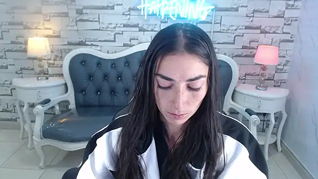 Maily a  online show from January 18, 1:04 pm