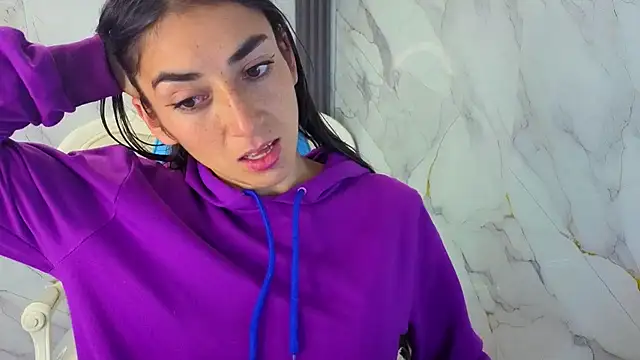 Maily a  online show from February 25, 3:05 am