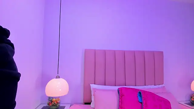 Snapshot of Amy_Ferreira chatting on October 15, 3:17 am Amy Ferreira online show from October 15, 3:17 am