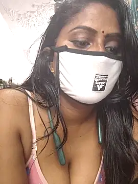 Jasmine Januja online show from November 1, 9:00 am