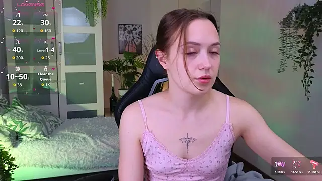 Snapshot of selin_selin chatting on October 8, 4:43 am selin selin online show from October 8, 4:43 am