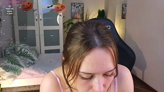 Snapshot of selin_selin chatting on October 23, 5:29 am selin selin online show from October 23, 5:29 am