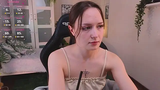 Snapshot of selin_selin chatting on November 27, 4:58 am selin selin online show from November 27, 4:58 am