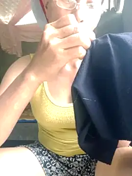 Snapshot of donna-bae chatting on June 14, 3:41 am donna-bae online show from June 14, 3:41 am