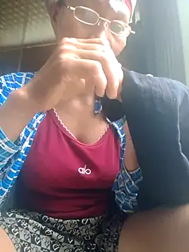 Snapshot of donna-bae chatting on June 30, 7:53 am donna-bae online show from June 30, 7:53 am