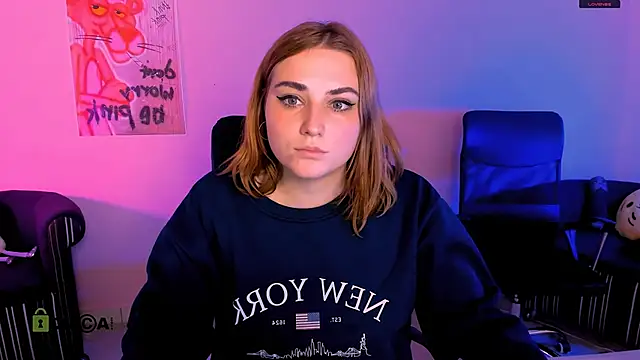 casey meow  online show from December 5, 10:13 am