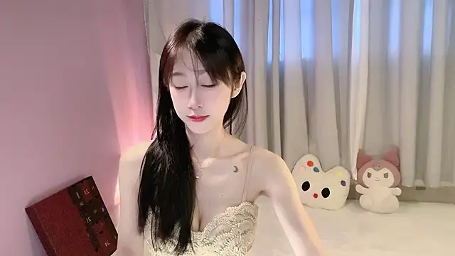 Snapshot of ai-ai-mi chatting on November 4, 2:32 am ai-ai-mi online show from November 4, 2:32 am