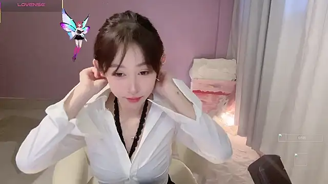 Snapshot of ai-ai-mi chatting on December 3, 3:14 am ai-ai-mi online show from December 3, 3:14 am