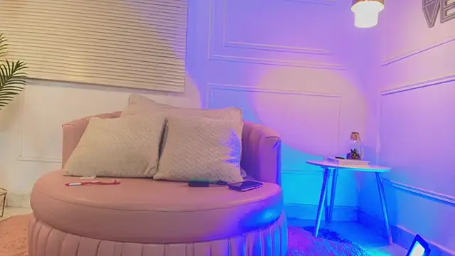 alessia moon1 online show from November 14, 12:15 pm