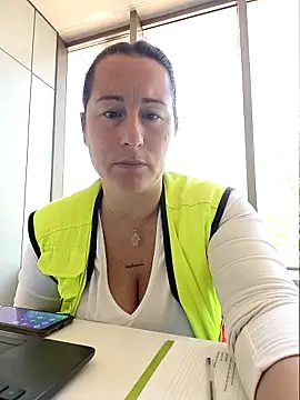 bichota85 online show from April 24, 9:23 am