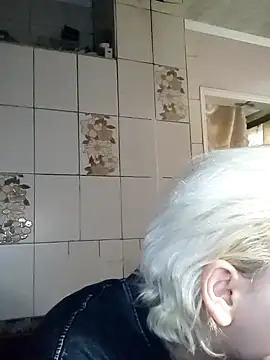Snapshot of MargoShein chatting on October 3, 12:13 pm MargoShein online show from October 3, 12:13 pm