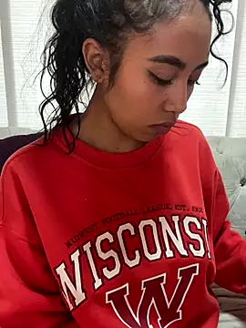 Snapshot of Tatiana_18pink chatting on October 18, 2:40 pm Tatiana 18pink online show from October 18, 2:40 pm