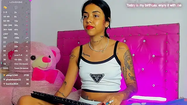 dahiiangomezz online show from June 20, 11:40 pm