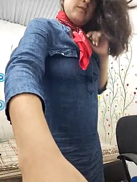 Snapshot of valery506 chatting on February 9, 12:58 am valery506 online show from February 9, 12:58 am