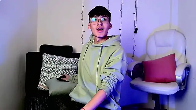 bellmontneon online show from November 4, 11:09 am