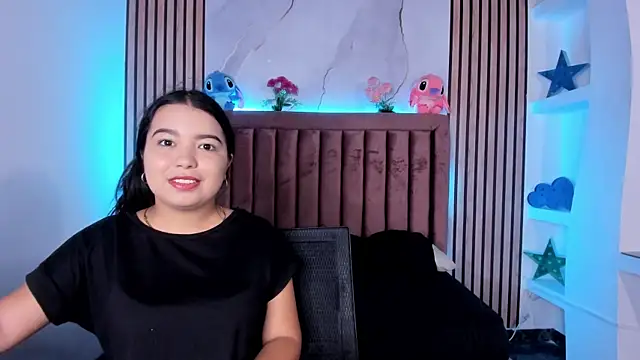 Snapshot of LunaWiill_ chatting on November 24, 12:05 pm LunaWiill online show from November 24, 12:05 pm