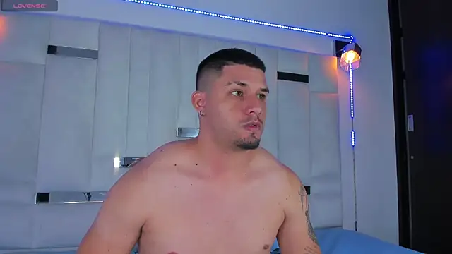 Snapshot of Jacob19_ chatting on September 28, 2:06 am Jacob19 online show from September 28, 2:06 am