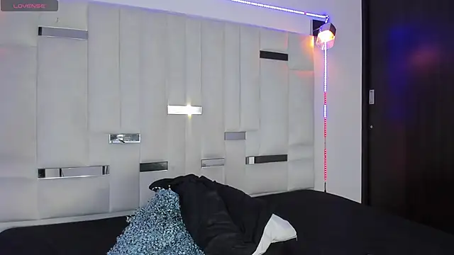 Snapshot of Jacob19_ chatting on October 1, 12:00 pm Jacob19 online show from October 1, 12:00 pm