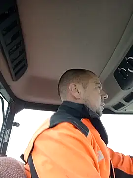 hugoboys4576 online show from October 9, 6:55 am