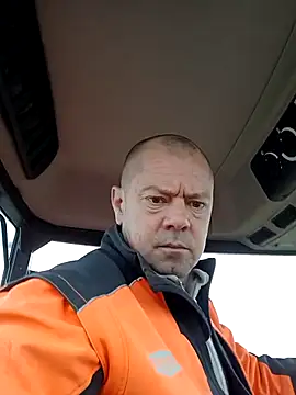 hugoboys4576 online show from October 14, 7:09 am