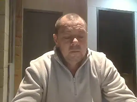 hugoboys4576 online show from December 1, 4:12 pm