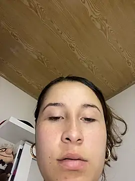 Snapshot of Swet_Violet chatting on September 27, 8:14 pm Swet Violet online show from September 27, 8:14 pm