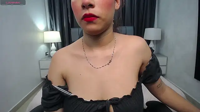 Snapshot of kashvi_ chatting on October 16, 8:21 pm kashvi  online show from October 16, 8:21 pm