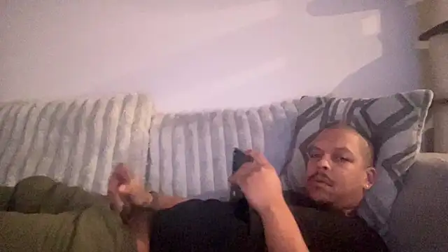 Snapshot of caramelizedzeus chatting on November 8, 12:05 pm caramelizedzeus online show from November 8, 12:05 pm