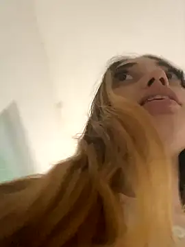 loirinhaaa online show from October 3, 1:41 pm