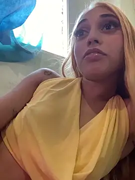 loirinhaaa online show from April 9, 6:57 pm