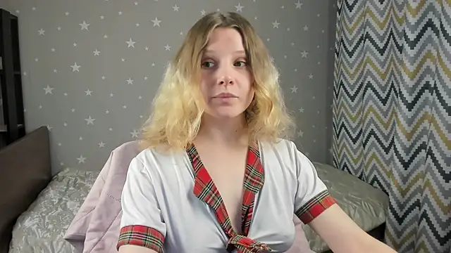  Velvet peach  online show from December 4, 11:41 am