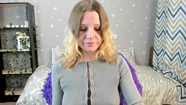  Velvet peach  online show from December 18, 11:16 am