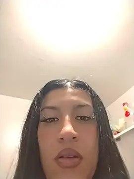 Snapshot of gabii_hardy chatting on July 2, 10:10 am gabii hardy online show from July 2, 10:10 am