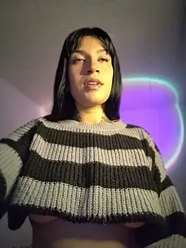 Snapshot of gabii_hardy chatting on July 13, 9:23 am gabii hardy online show from July 13, 9:23 am