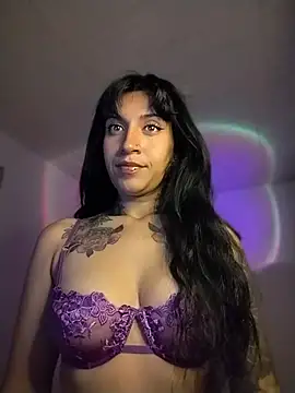Snapshot of gabii_hardy chatting on July 18, 9:57 am gabii hardy online show from July 18, 9:57 am
