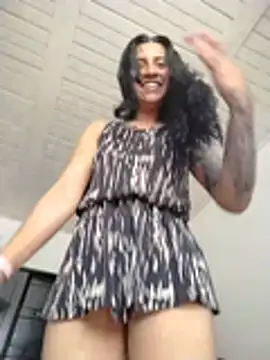 Snapshot of gabii_hardy chatting on July 28, 2:13 pm gabii hardy online show from July 28, 2:13 pm