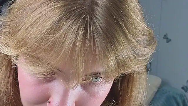 Snapshot of pienaple chatting on September 25, 4:05 am pienaple online show from September 25, 4:05 am