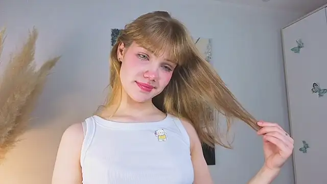 Snapshot of pienaple chatting on October 26, 4:07 am pienaple online show from October 26, 4:07 am