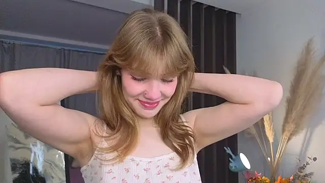 Snapshot of pienaple chatting on November 12, 4:02 am pienaple online show from November 12, 4:02 am