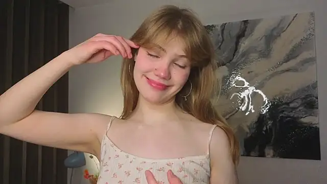 Snapshot of pienaple chatting on December 14, 4:07 am pienaple online show from December 14, 4:07 am