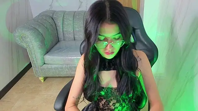 sophiadoll tf online show from November 22, 1:32 pm