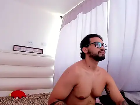 Chrys harris77 online show from August 2, 2:37 pm
