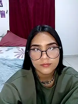 Snapshot of Renata_Zoe chatting on October 22, 1:50 am Renata Zoe online show from October 22, 1:50 am