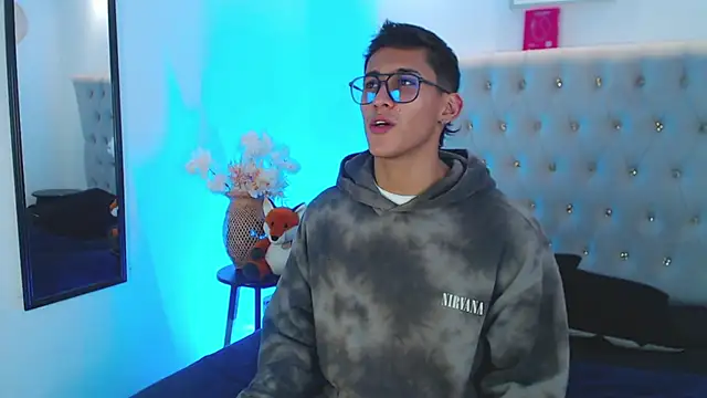 SalvadorFit online show from September 23, 8:34 pm