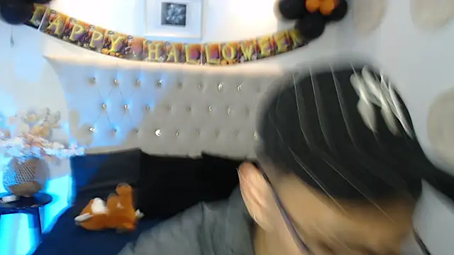 SalvadorFit online show from October 15, 8:20 pm