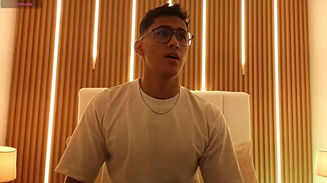 SalvadorFit online show from April 12, 8:25 pm