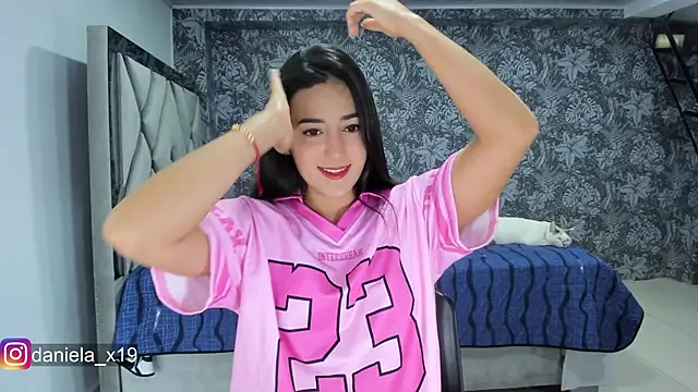 Daniela x19 online show from April 23, 12:45 am
